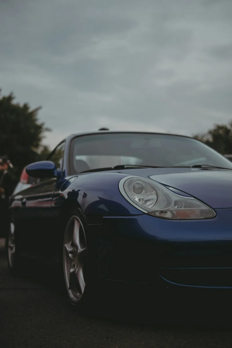 Blue 996.1 Carrera, front view